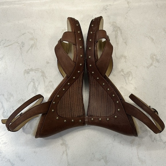 UGG Australia Rochelle Buckle Wedges Platforms Sandals for Women 8 - Picture 8 of 16